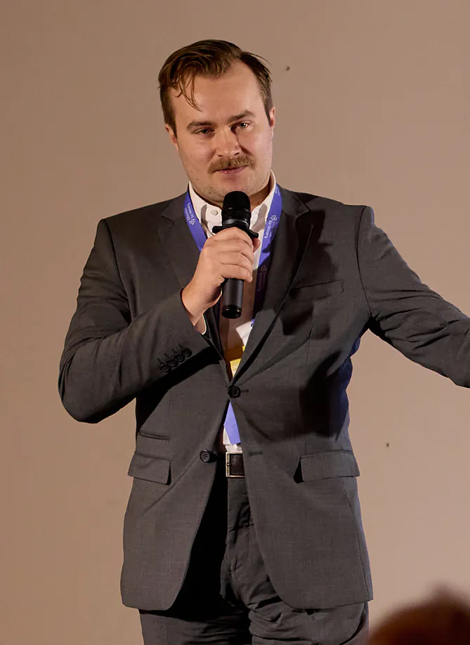 <p>“To <strong>shape</strong> Ukraine’s new tomorrow, we have to be <strong>careful</strong> and <strong>fair</strong> in locating it on the world’s geopolitical, economic, and diplomatic map.”</p>
